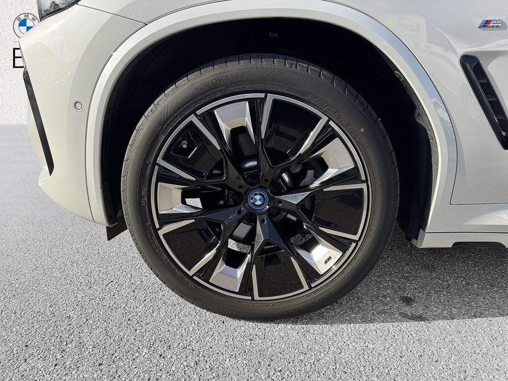 BMW iX3 2023