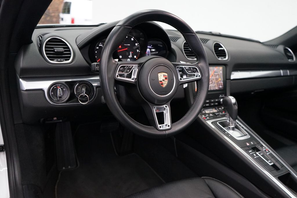 Porsche Boxster 2024