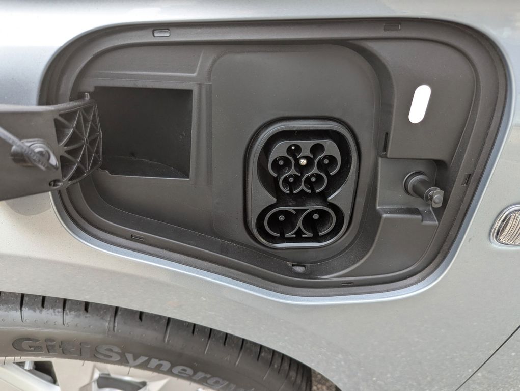 Ford Grand Tourneo 2025