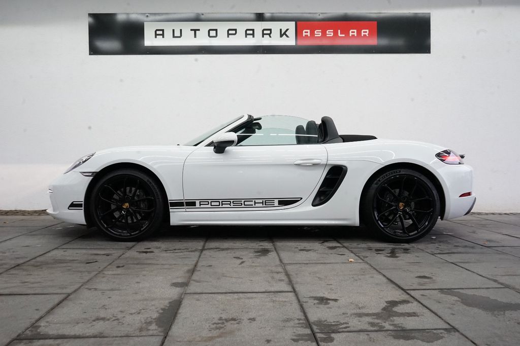 Porsche Boxster 2024