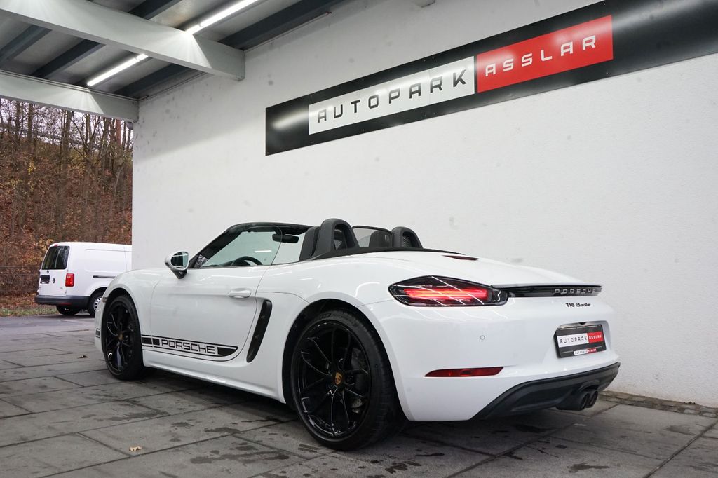 Porsche Boxster 2024