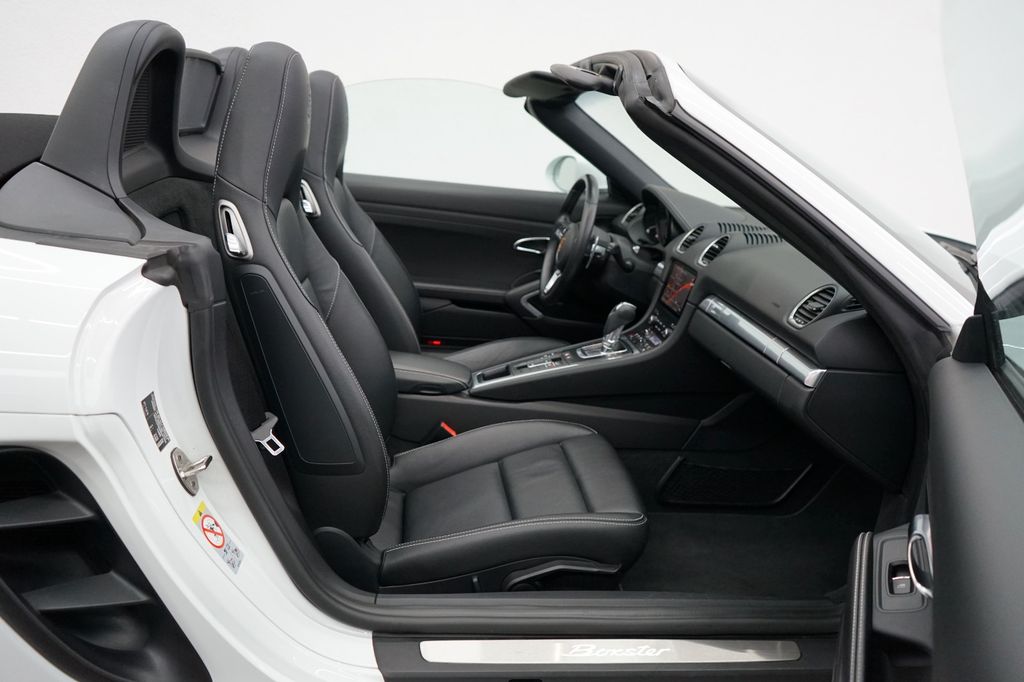 Porsche Boxster 2024