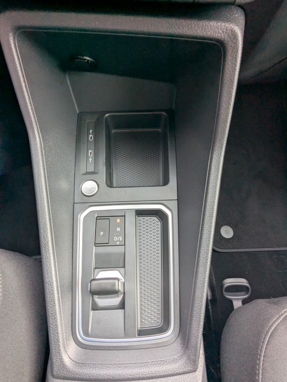 Ford Grand Tourneo 2025
