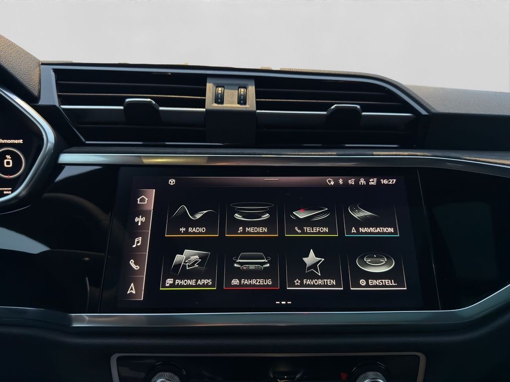 Audi RSQ3 2022