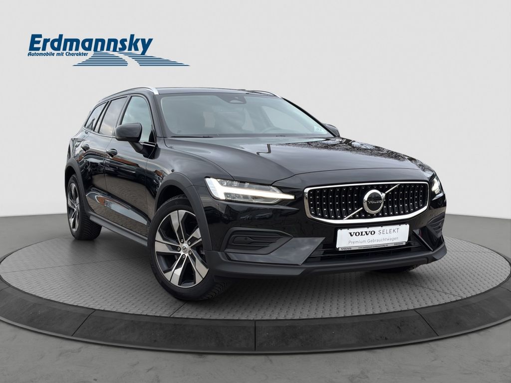 Volvo V60 Cross Country 2023