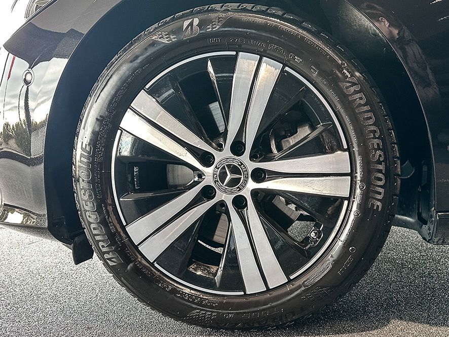 Mercedes-Benz C 220 2025