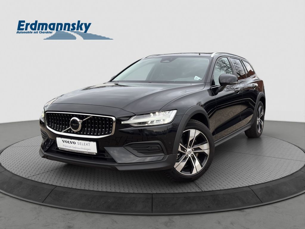 Volvo V60 Cross Country 2023