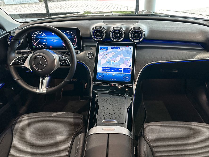 Mercedes-Benz C 220 2025