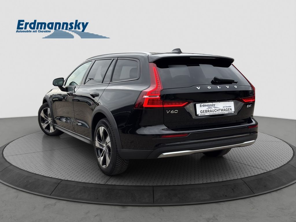 Volvo V60 Cross Country 2023