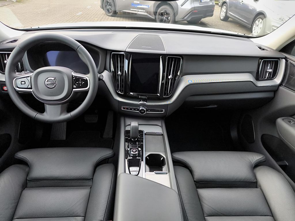 Volvo XC60 2025