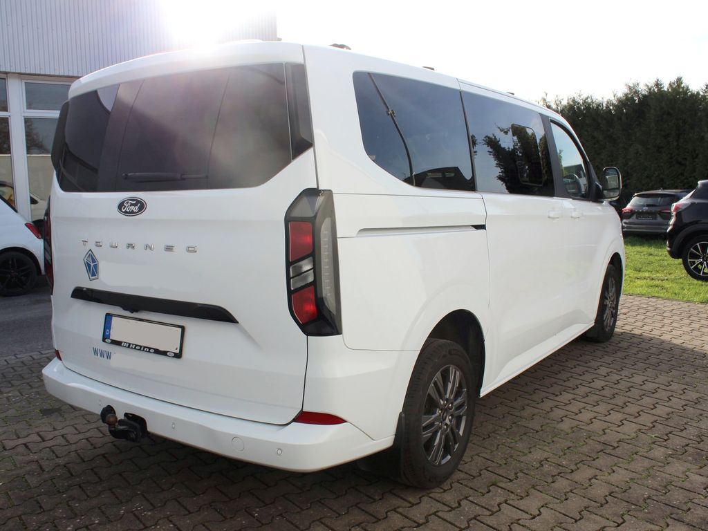 Ford Tourneo Custom 2024
