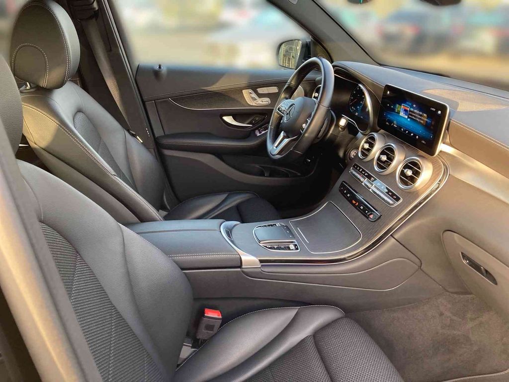 Mercedes-Benz GLC 300 2021
