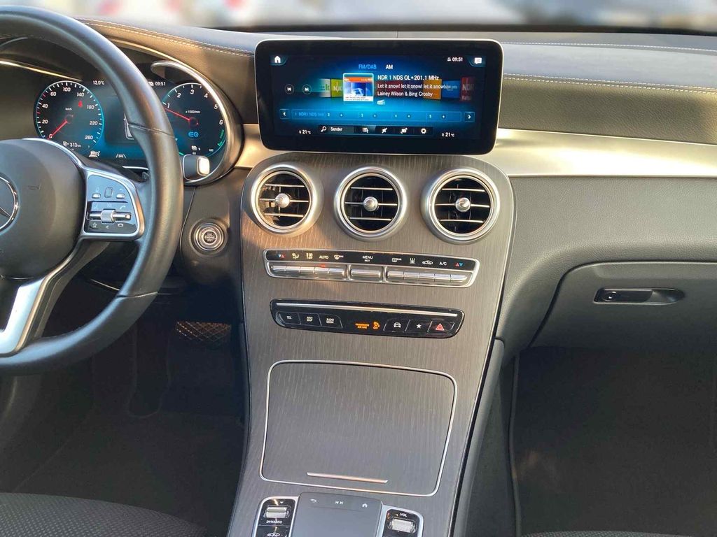 Mercedes-Benz GLC 300 2021