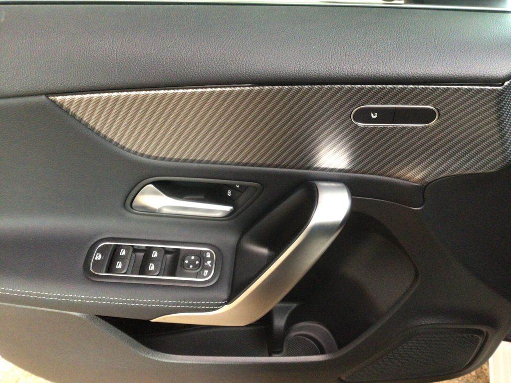 Mercedes-Benz A 200 2024