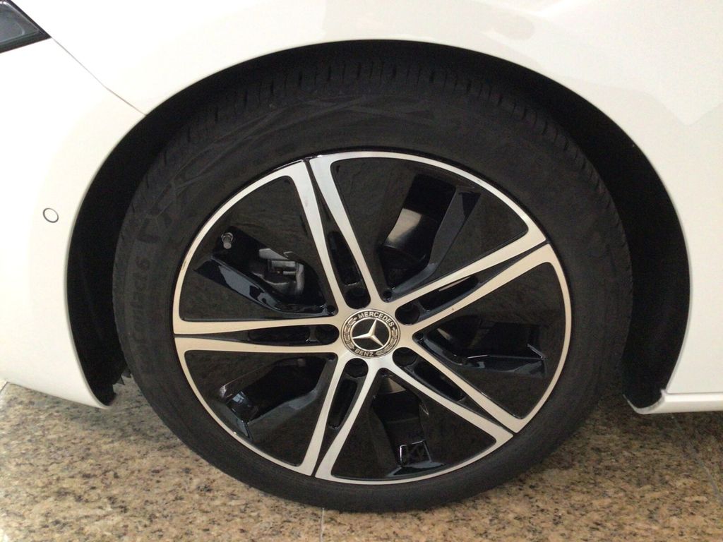 Mercedes-Benz A 200 2024