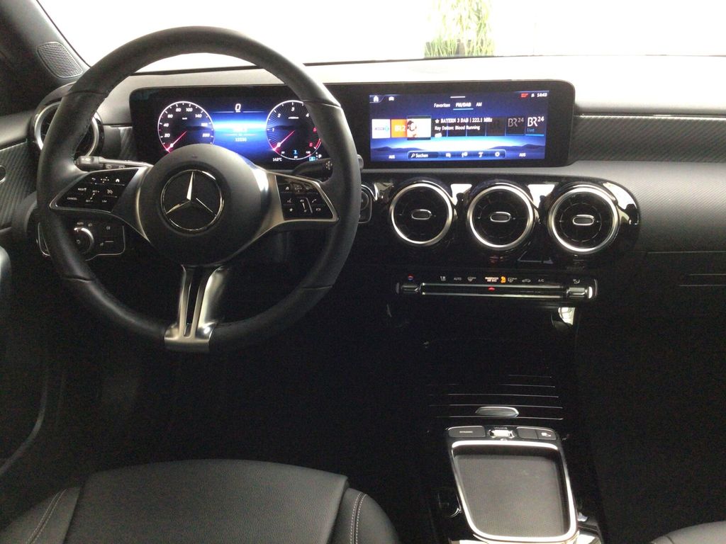 Mercedes-Benz A 200 2024