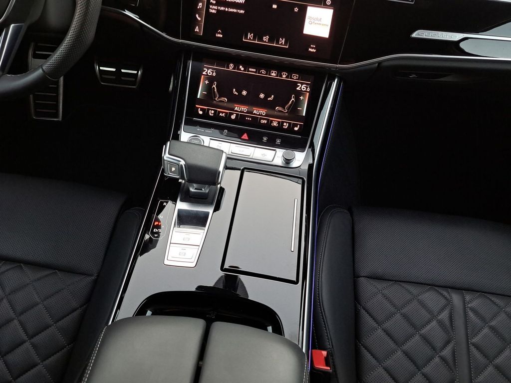 Audi A8 2022