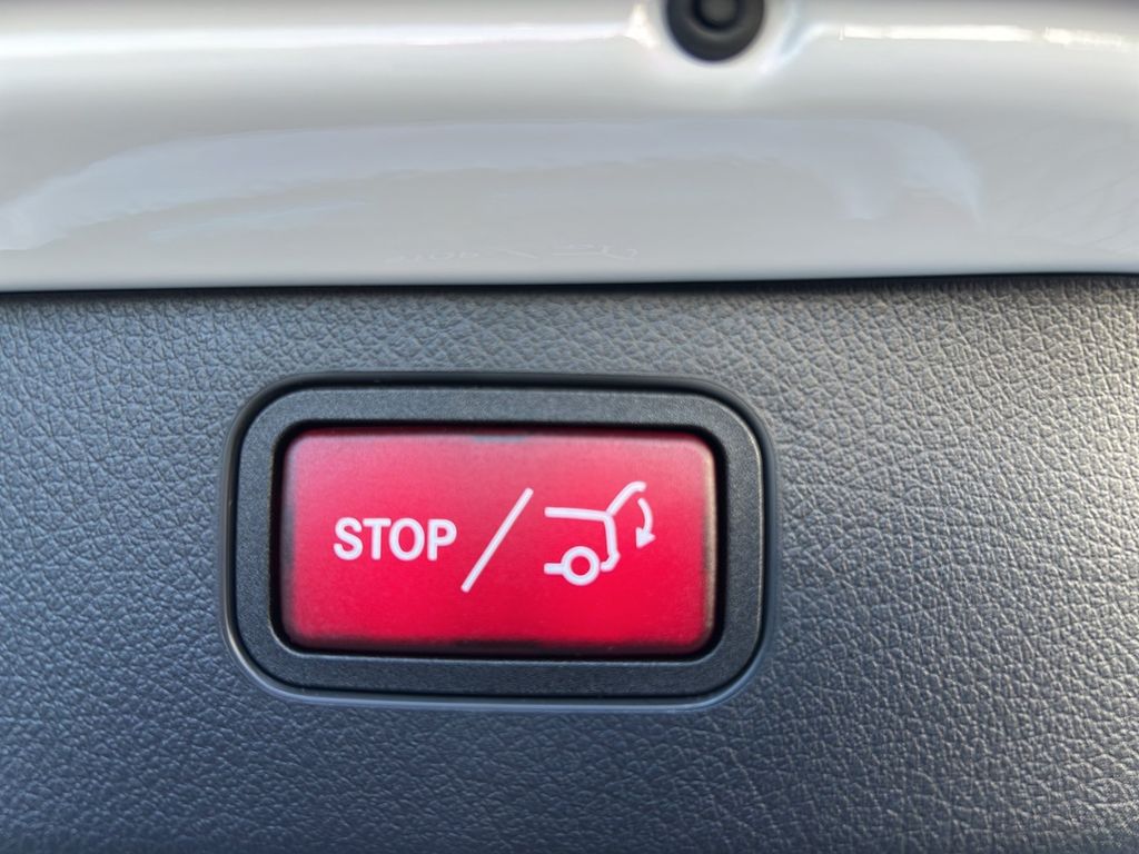 Mercedes-Benz C 220 2025