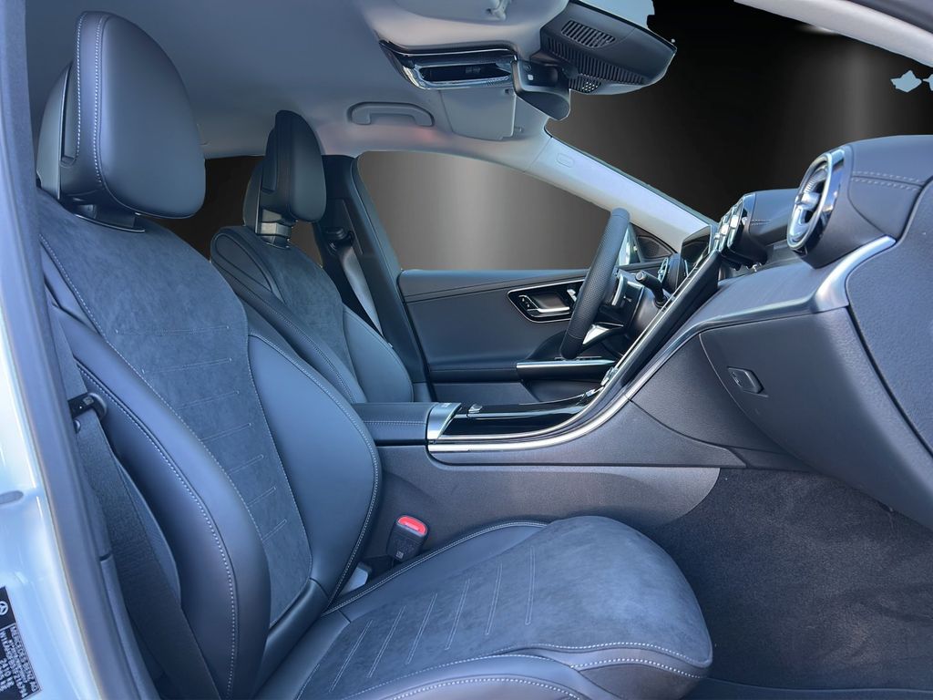 Mercedes-Benz C 220 2025