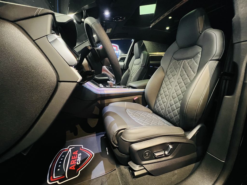 Audi SQ8 2025