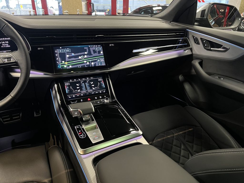 Audi SQ8 2025