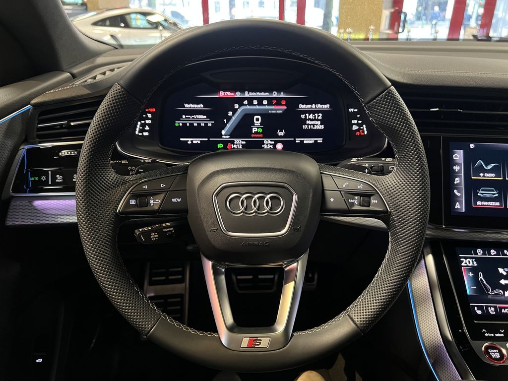 Audi SQ8 2025
