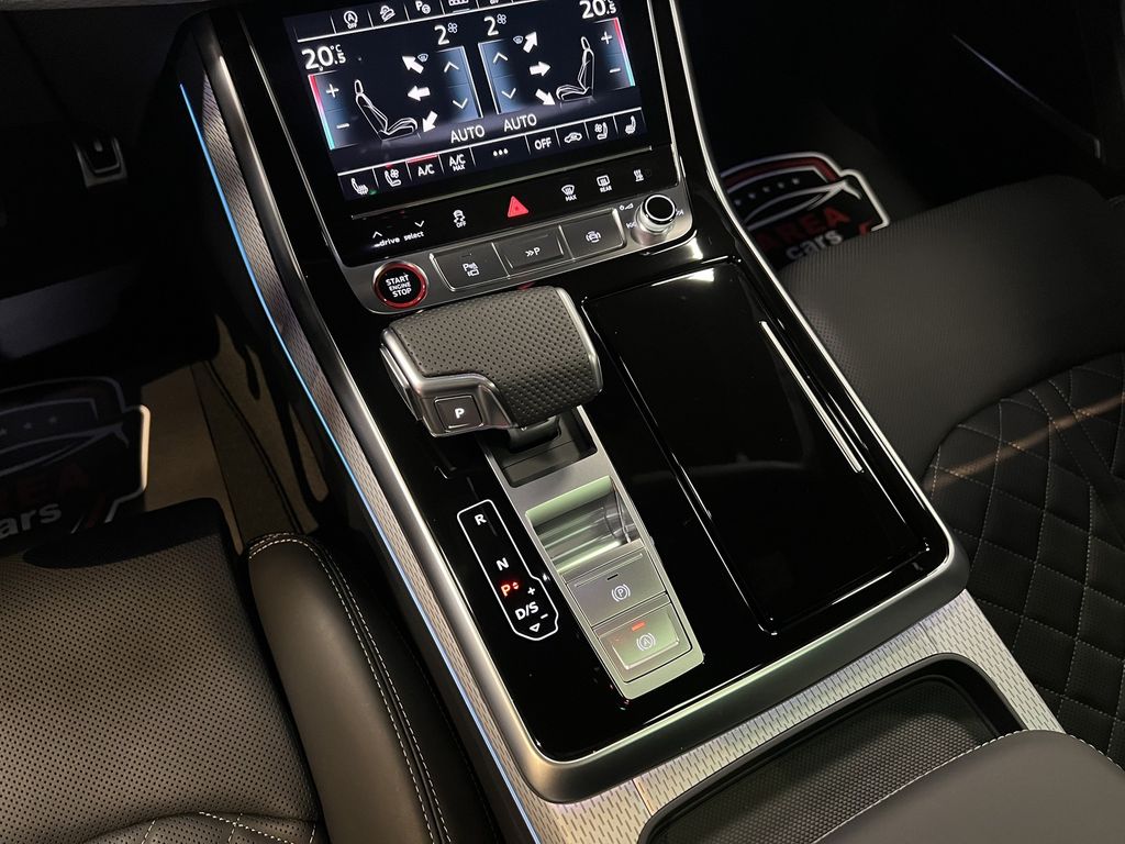 Audi SQ8 2025