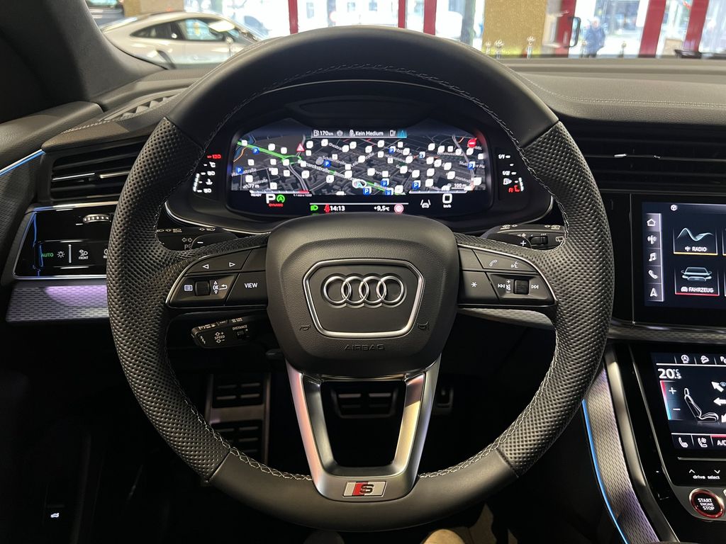 Audi SQ8 2025