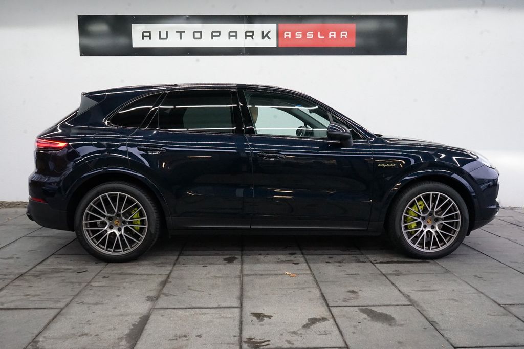 Porsche Cayenne 2022