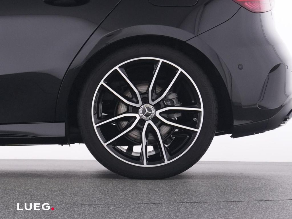 Mercedes-Benz A 180 2025