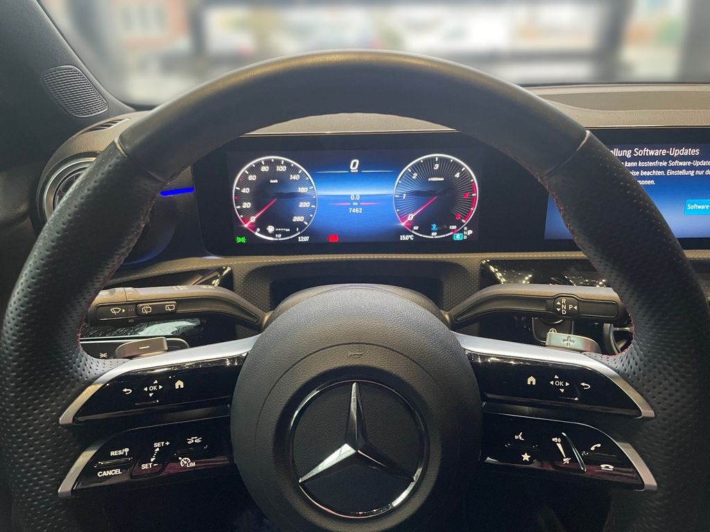 Mercedes-Benz A 200 2025