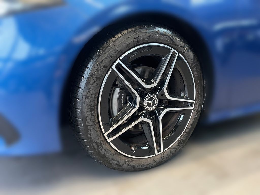 Mercedes-Benz A 200 2025