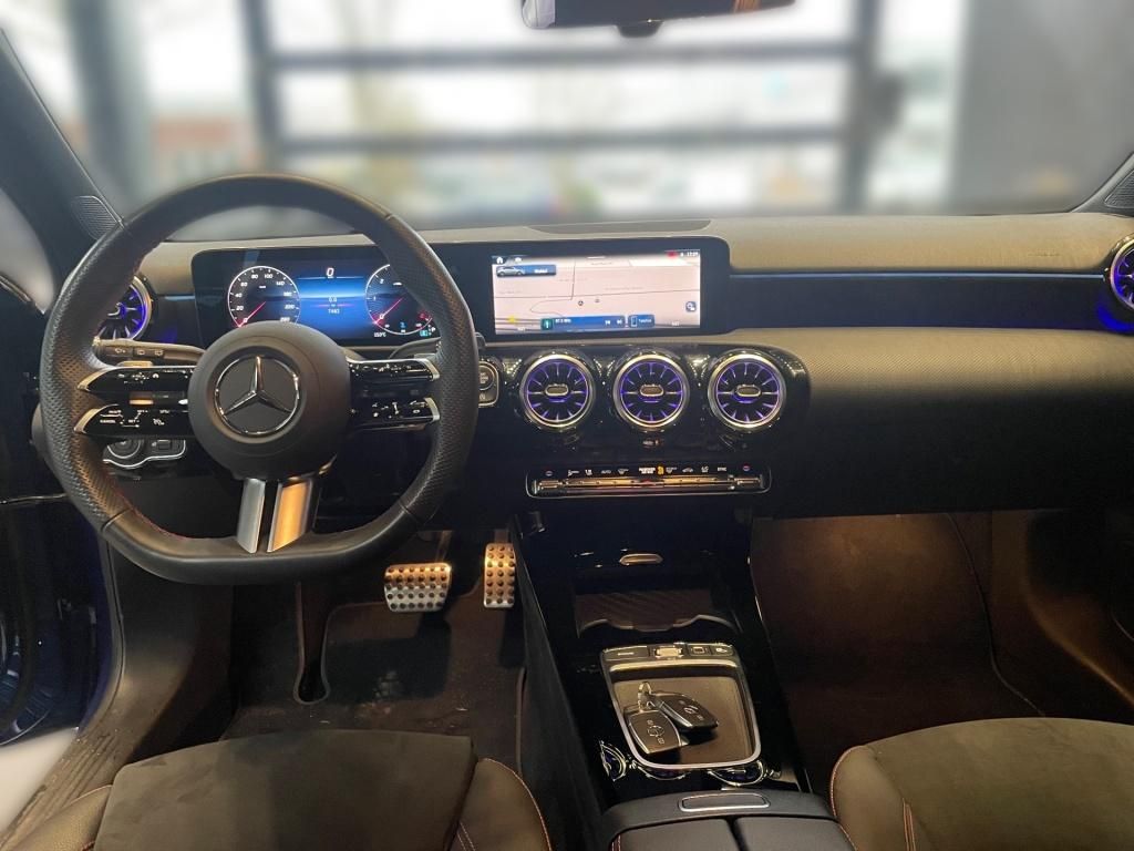 Mercedes-Benz A 200 2025