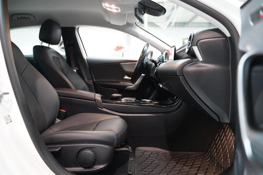 Mercedes-Benz A 180 2022