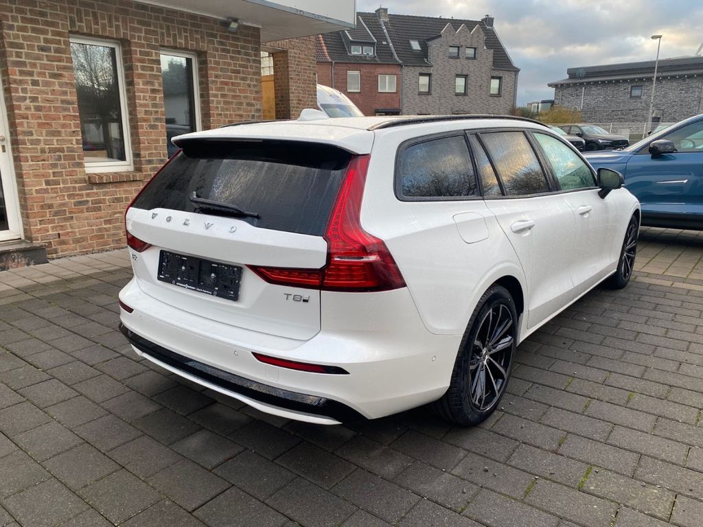 Volvo V60 2025