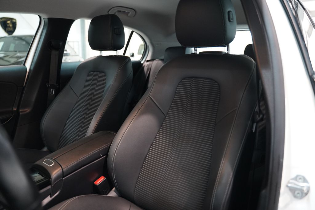 Mercedes-Benz A 180 2022