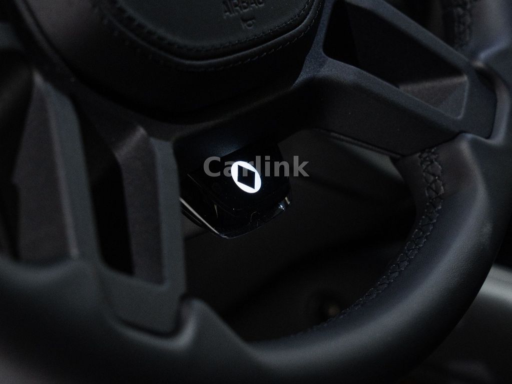 Land Rover Defender 2025