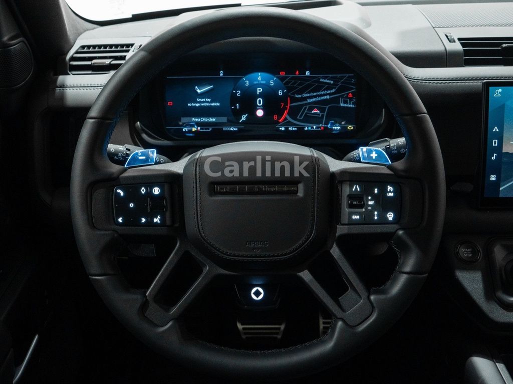Land Rover Defender 2025