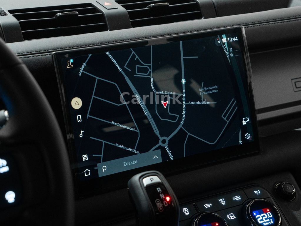 Land Rover Defender 2025