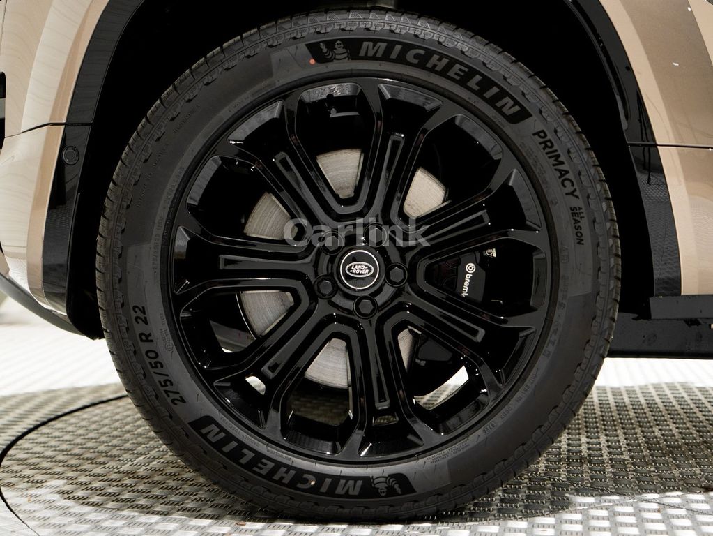 Land Rover Defender 2025