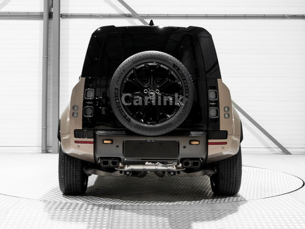 Land Rover Defender 2025