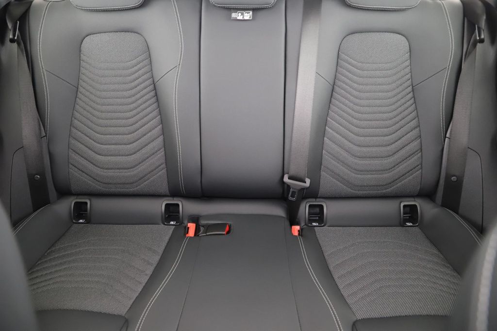 Mercedes-Benz B 200 2024