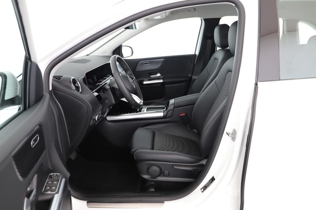 Mercedes-Benz B 200 2024