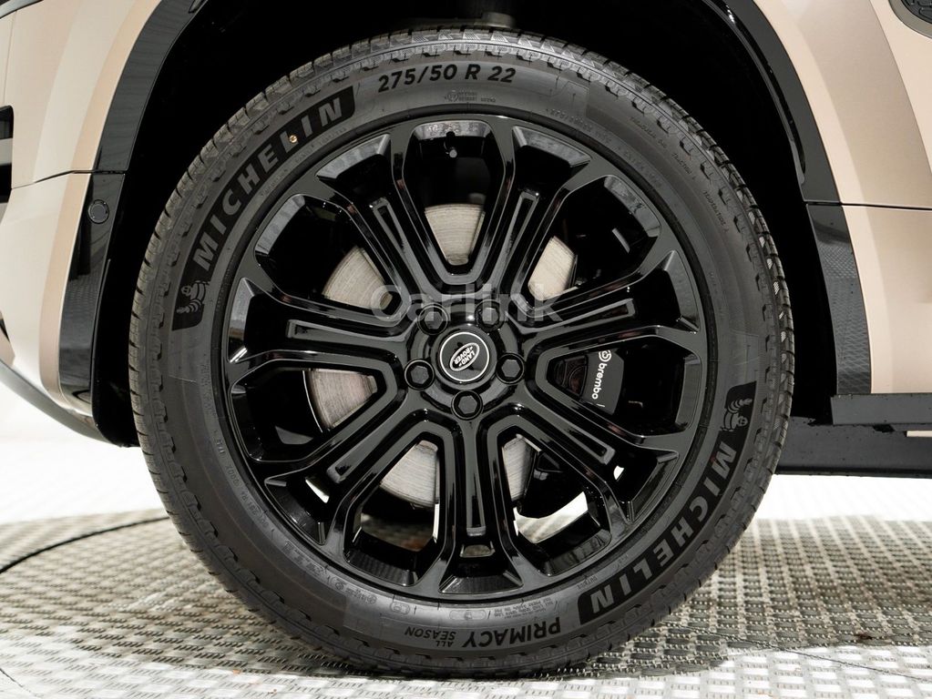 Land Rover Defender 2025