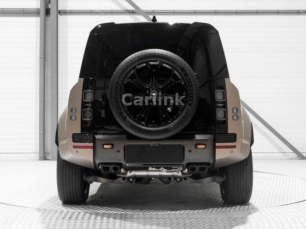 Land Rover Defender 2025
