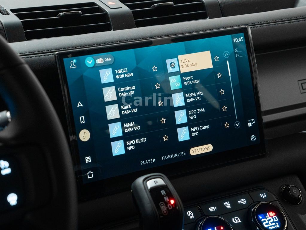 Land Rover Defender 2025