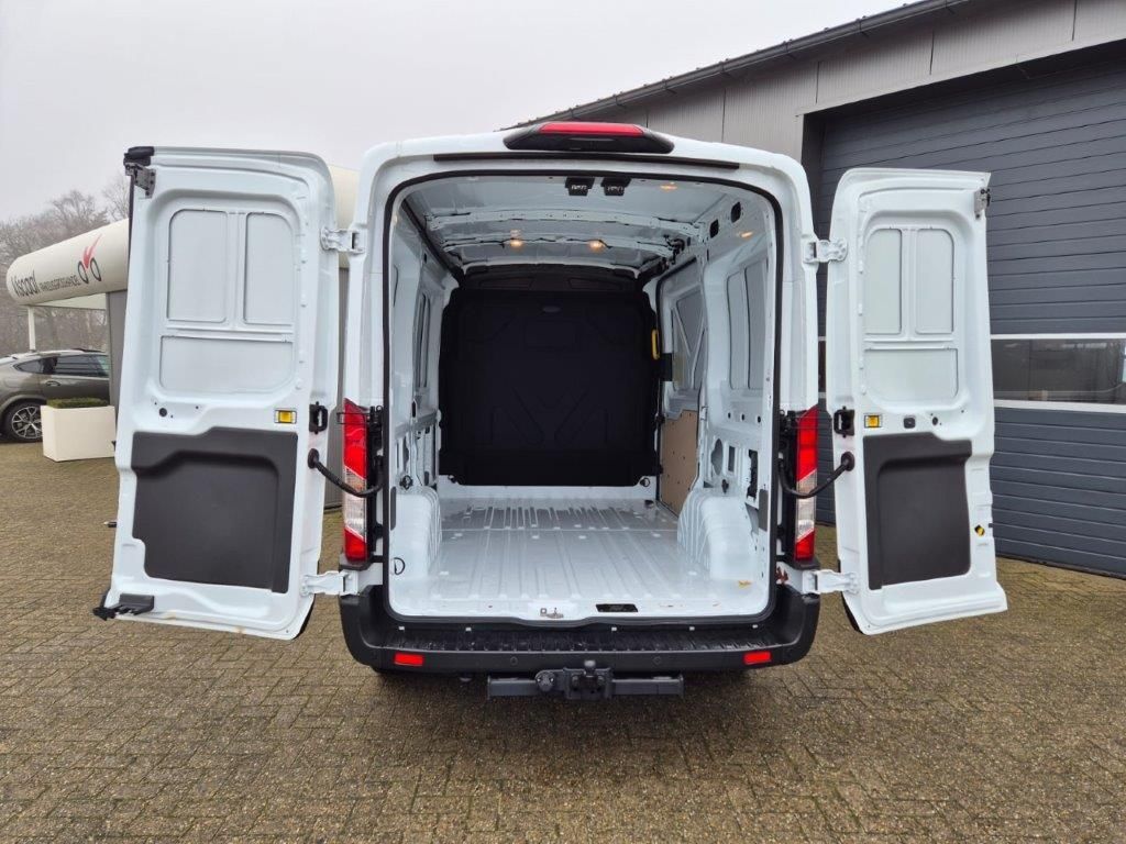 Ford Transit 2024