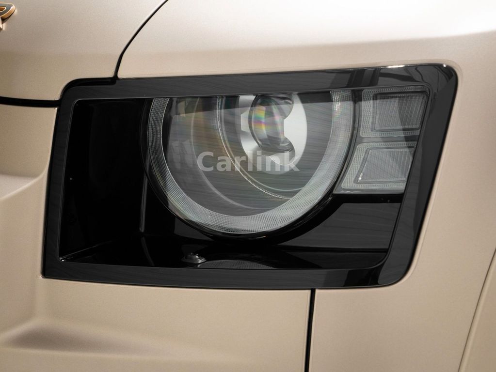 Land Rover Defender 2025