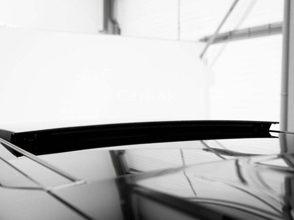 Land Rover Defender 2025