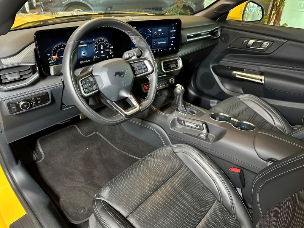 Ford Mustang 2025